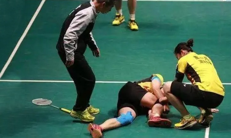 葡萄牙主帅：不会给C罗特殊待遇，英格兰是世界杯夺冠热门